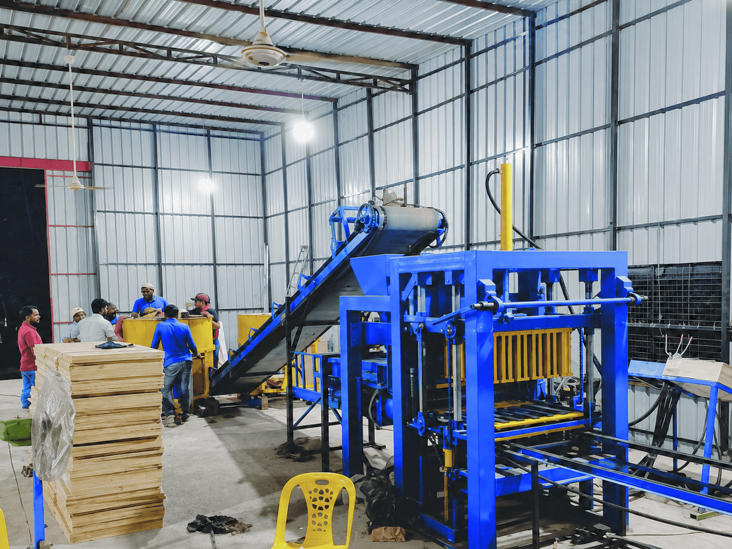 QT4-25 Semi-Automatic Block Machine – Dohar Nobabgonj